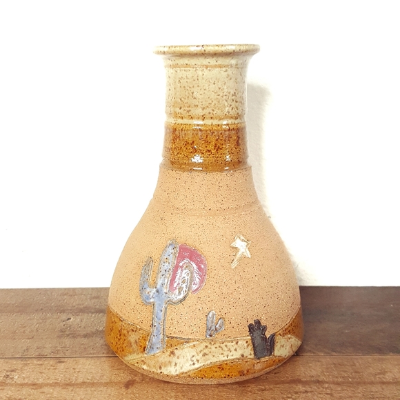 Vintage 90's Handmade Studio Pottery Vase Boho Southwest Desert Scene - Picture 1 of 7